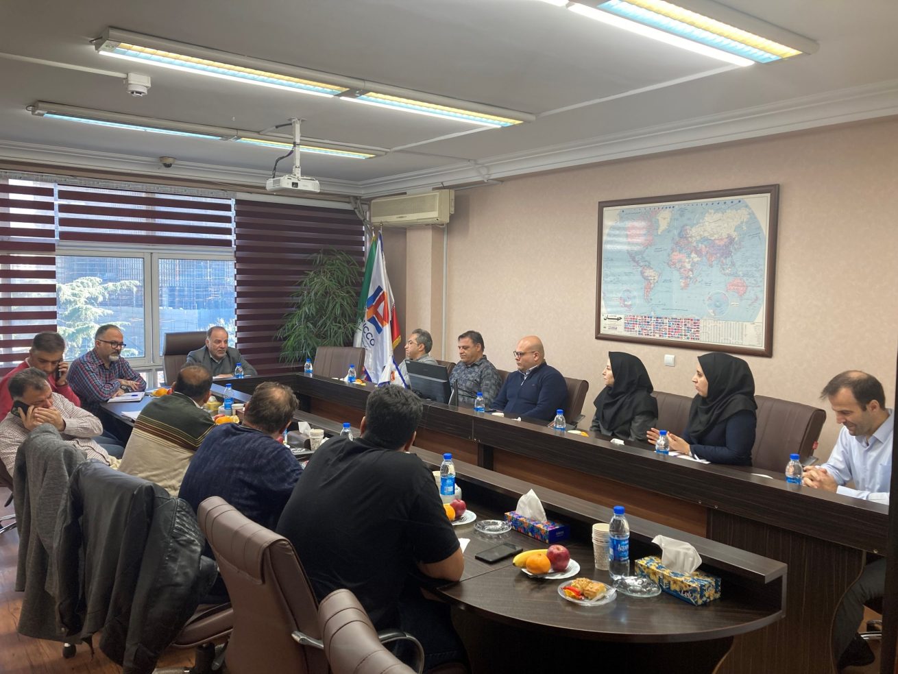 ملاقات مدیرعامل با کارکنان شرکت پامیکو (1)