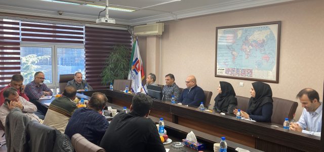 ملاقات مدیرعامل با کارکنان شرکت پامیکو (1)